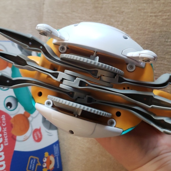 Electric Walking Crab Toy - Picture 2 of 5